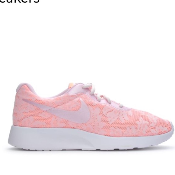 nike pink laces
